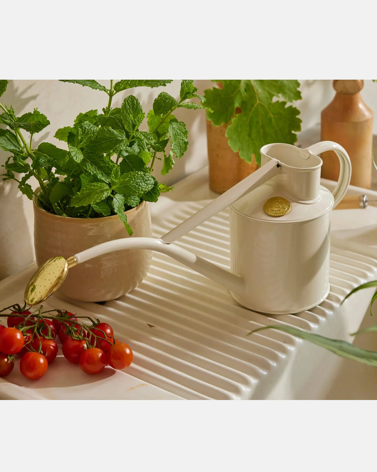 Classic Indoor Watering Can - White Granite - BRIT LOCKER